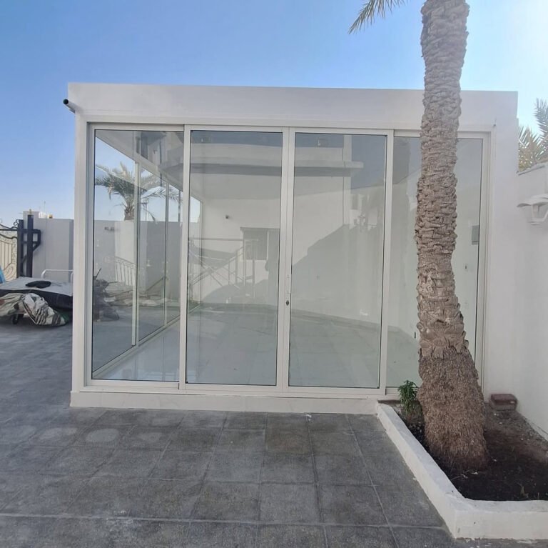 تكلفة تصميم الغرف الزجاجية بجدة
