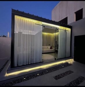 غرف زجاجية الباحة